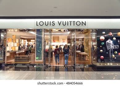 louis vuitton dealers near me|louis vuitton outlet store locator.